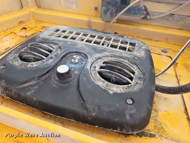 image for item EJ6262 2004 Waldon Sweep Master 250 broom