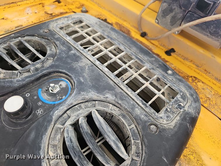 image for item EJ6262 2004 Waldon Sweep Master 250 broom