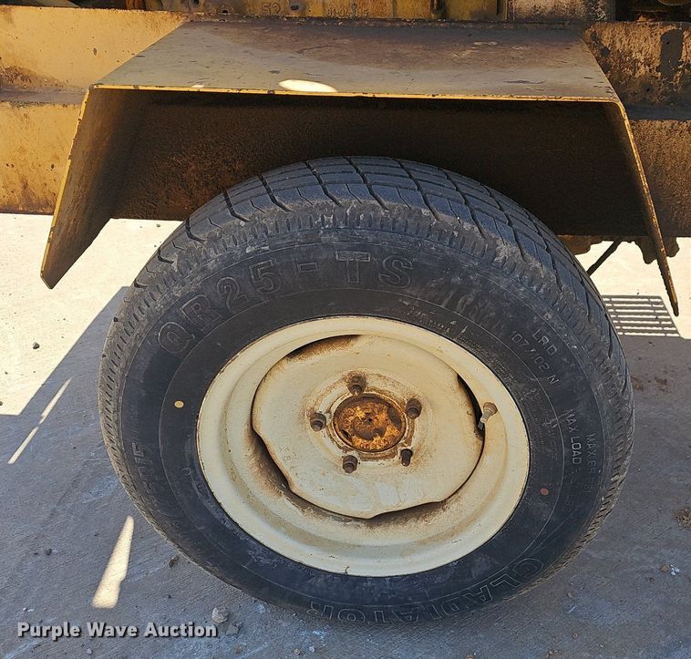 image for item EJ6262 2004 Waldon Sweep Master 250 broom