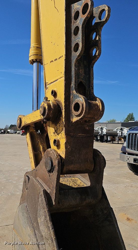 image for item EJ6263 2017 Komatsu  PC360LC-11 excavator