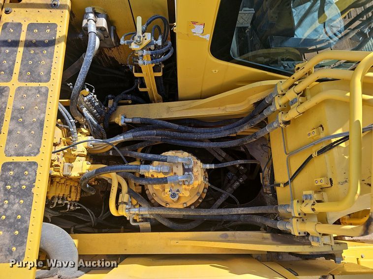 image for item EJ6263 2017 Komatsu  PC360LC-11 excavator