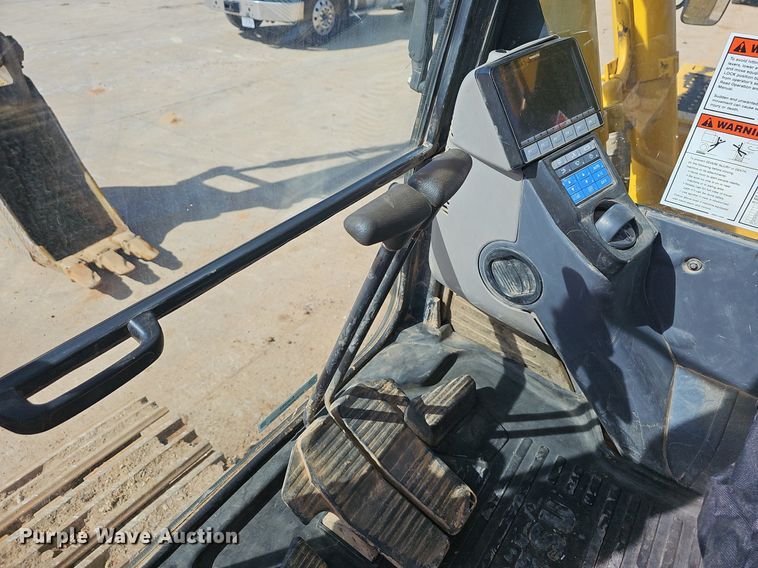 image for item EJ6263 2017 Komatsu  PC360LC-11 excavator