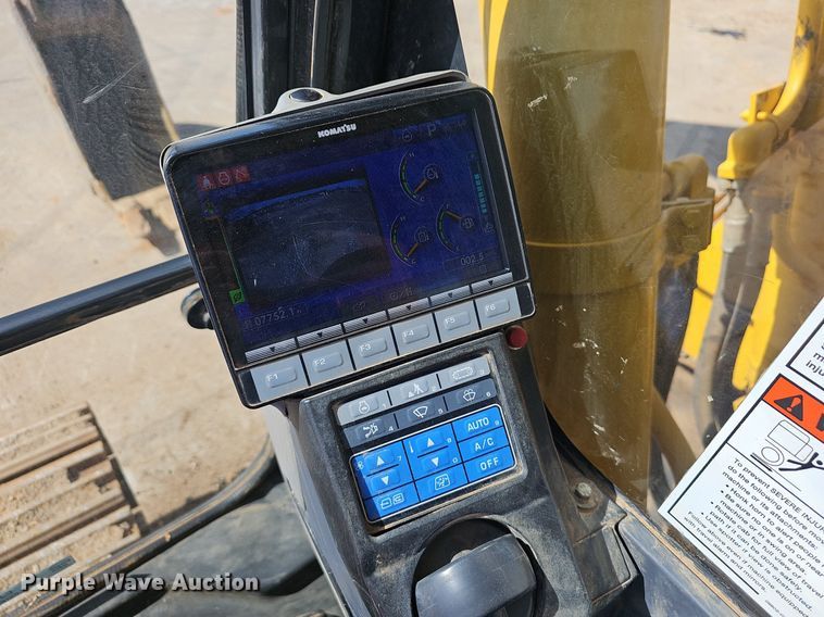 image for item EJ6263 2017 Komatsu  PC360LC-11 excavator