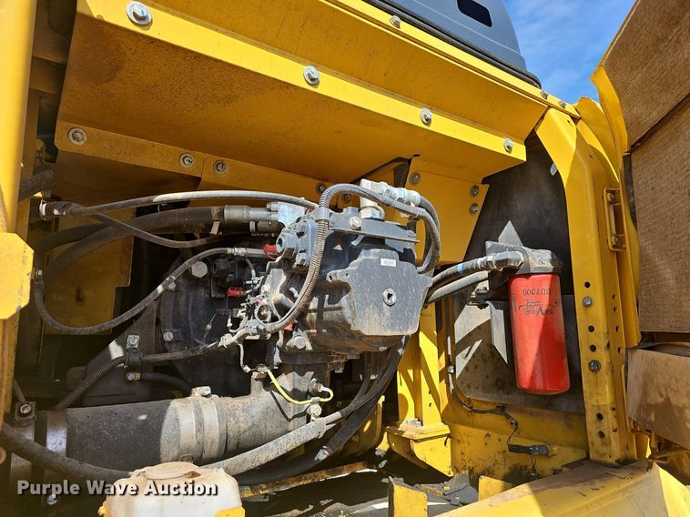 image for item EJ6263 2017 Komatsu  PC360LC-11 excavator