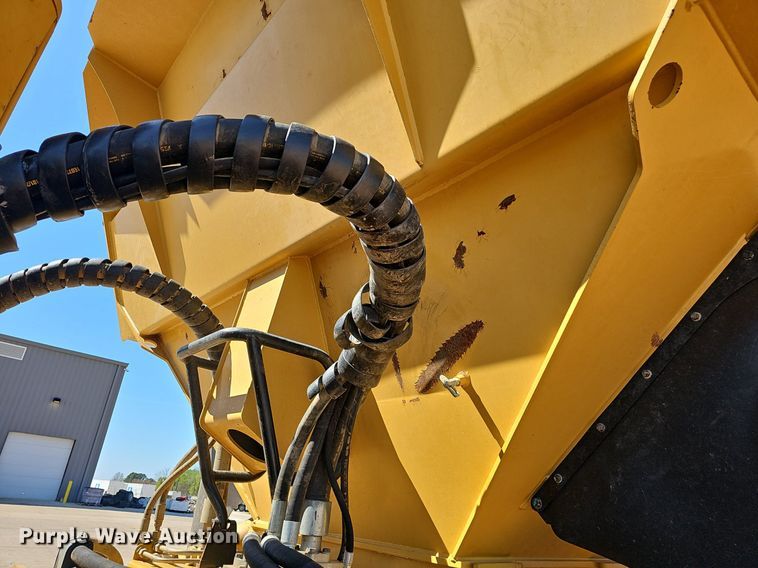 image for item EJ6267 2013 Caterpillar  740B haul truck