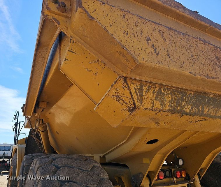 image for item EJ6267 2013 Caterpillar  740B haul truck