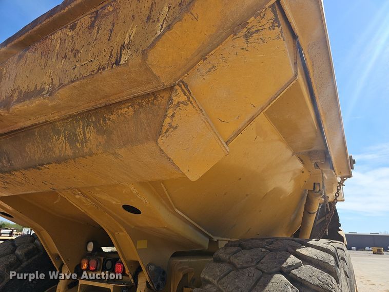 image for item EJ6267 2013 Caterpillar  740B haul truck