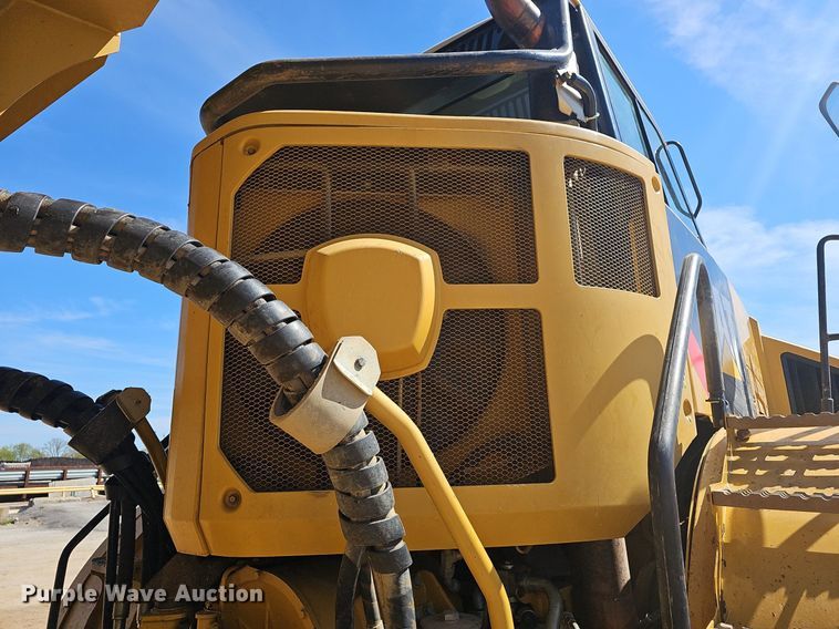 image for item EJ6267 2013 Caterpillar  740B haul truck