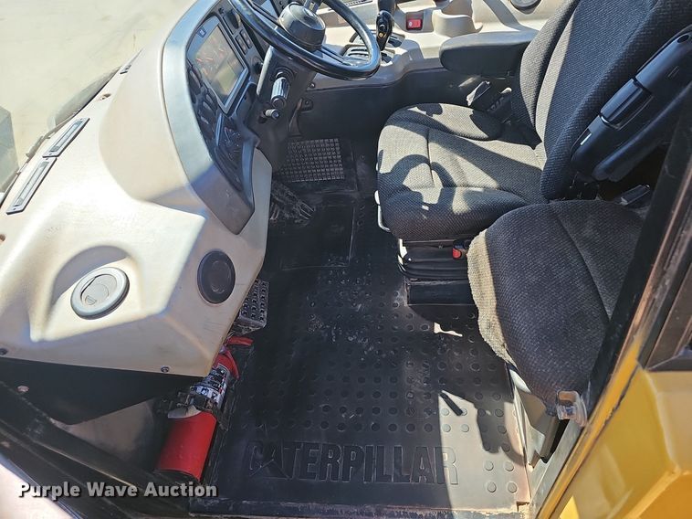 image for item EJ6267 2013 Caterpillar  740B haul truck