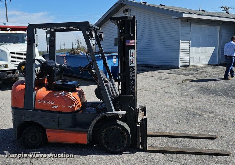 image for item EJ6275 1999 Toyota  42-6FGCU25 forklift