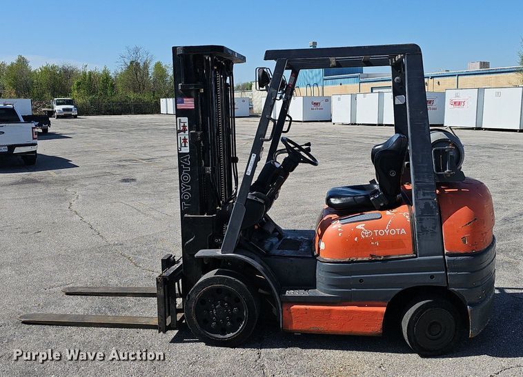 image for item EJ6275 1999 Toyota  42-6FGCU25 forklift