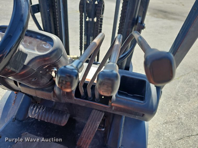 image for item EJ6275 1999 Toyota  42-6FGCU25 forklift