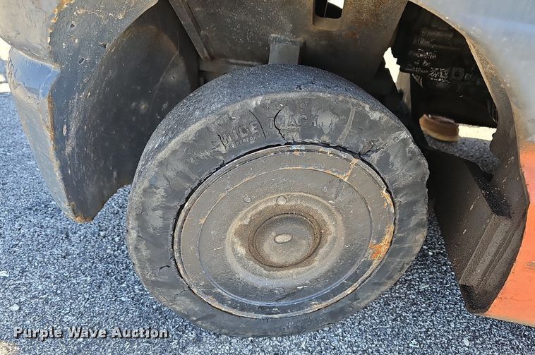 image for item EJ6275 1999 Toyota  42-6FGCU25 forklift