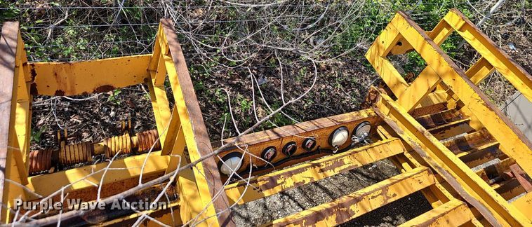 image for item EJ6276 1995 Ceez CZ20KT equipment trailer