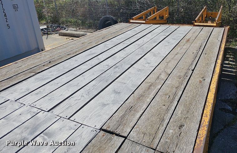 image for item EJ6276 1995 Ceez CZ20KT equipment trailer