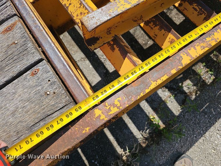 image for item EJ6276 1995 Ceez CZ20KT equipment trailer