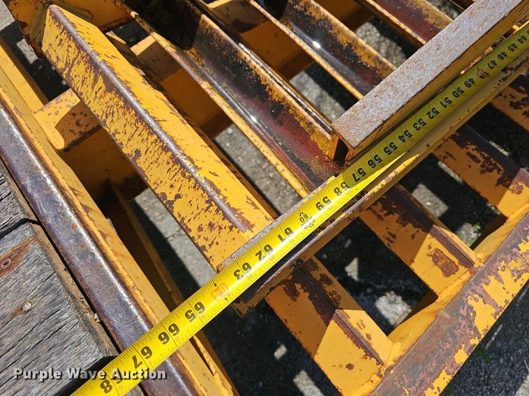 image for item EJ6276 1995 Ceez CZ20KT equipment trailer