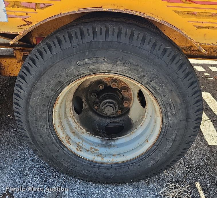 image for item EJ6276 1995 Ceez CZ20KT equipment trailer