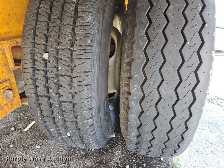 image for item EJ6276 1995 Ceez CZ20KT equipment trailer