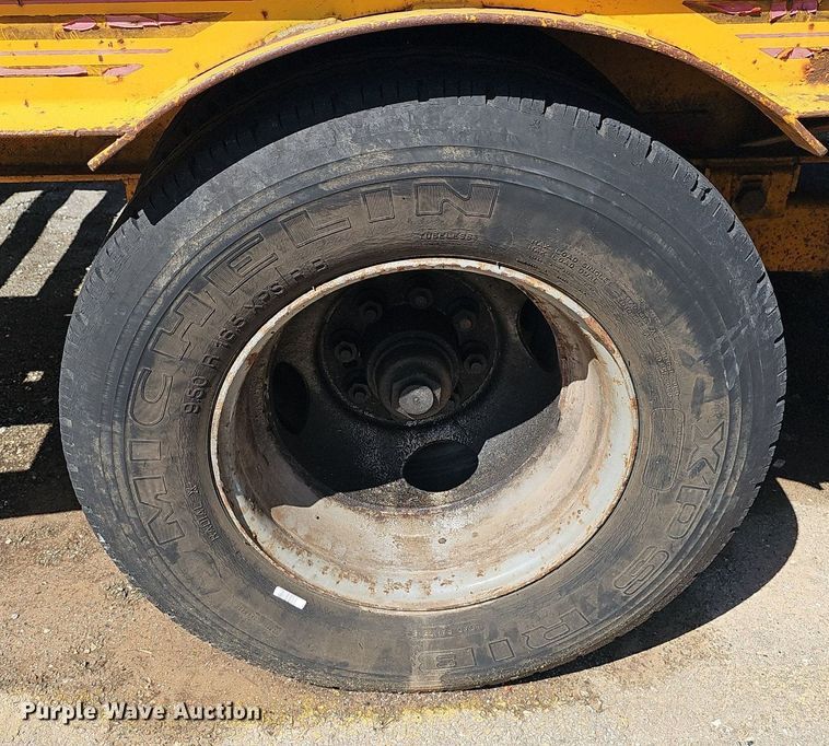 image for item EJ6276 1995 Ceez CZ20KT equipment trailer