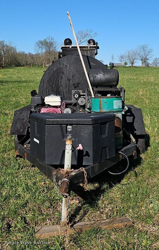 image for item EJ6280 Seal coat trailer