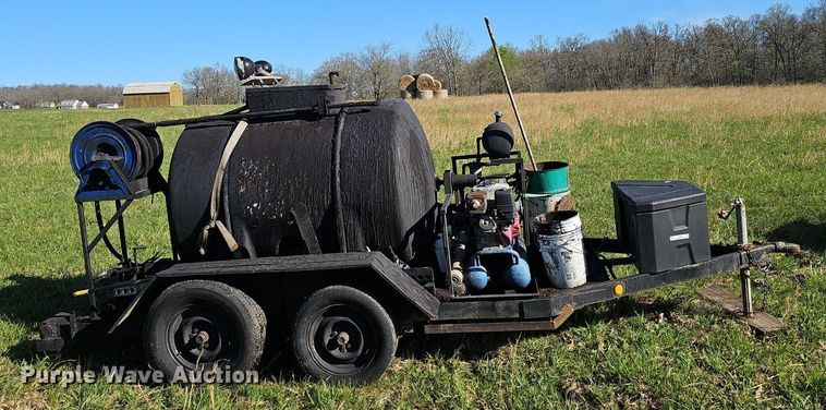 image for item EJ6280 Seal coat trailer