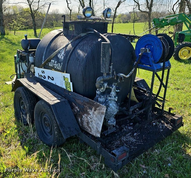 image for item EJ6280 Seal coat trailer