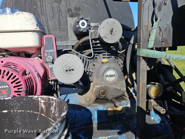 image for item EJ6280 Seal coat trailer