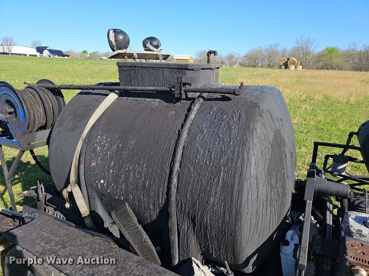 image for item EJ6280 Seal coat trailer