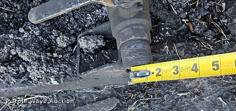 image for item EJ6280 Seal coat trailer