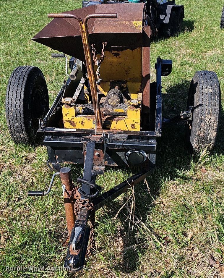 image for item EJ6282 Etnyre CP125 curb machine