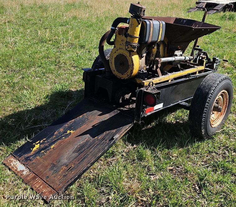 image for item EJ6282 Etnyre CP125 curb machine