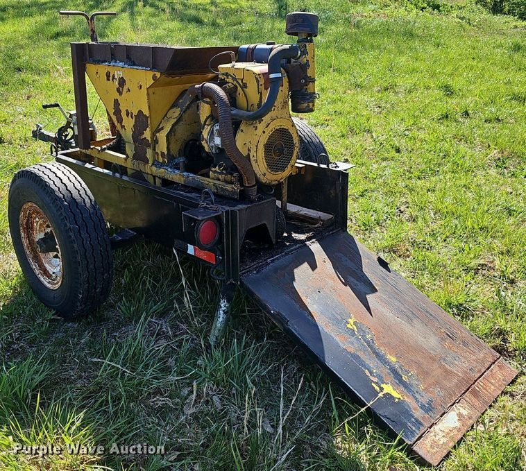 image for item EJ6282 Etnyre CP125 curb machine