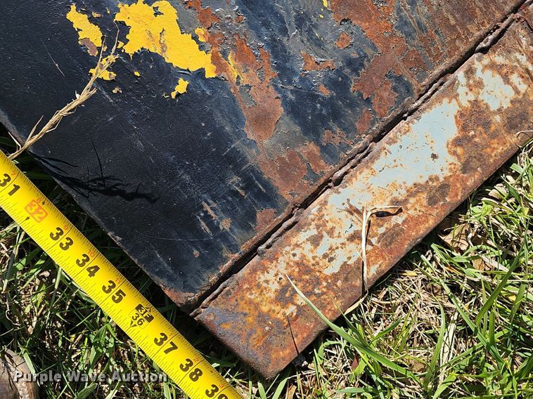 image for item EJ6282 Etnyre CP125 curb machine