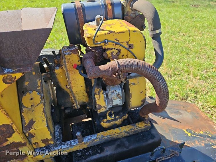 image for item EJ6282 Etnyre CP125 curb machine