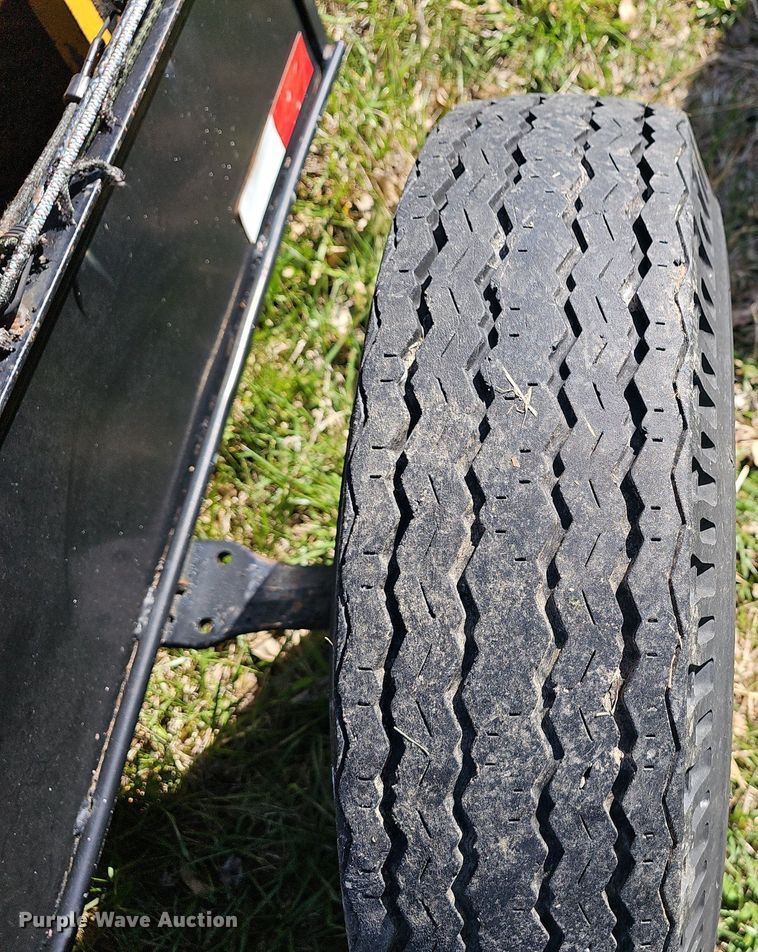 image for item EJ6282 Etnyre CP125 curb machine