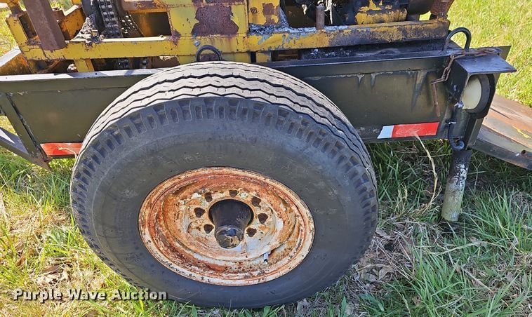 image for item EJ6282 Etnyre CP125 curb machine