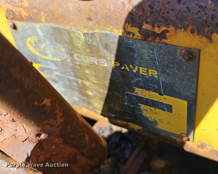 image for item EJ6282 Etnyre CP125 curb machine