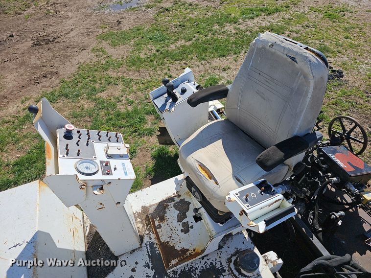 image for item EJ6283 2011 Roadtec RP195 paver