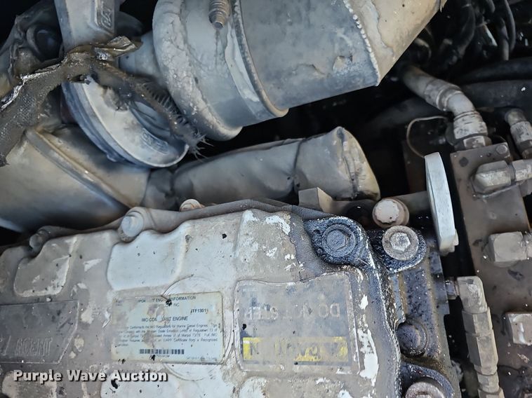 image for item EJ6283 2011 Roadtec RP195 paver