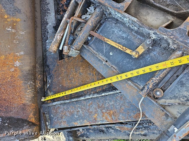 image for item EJ6283 2011 Roadtec RP195 paver