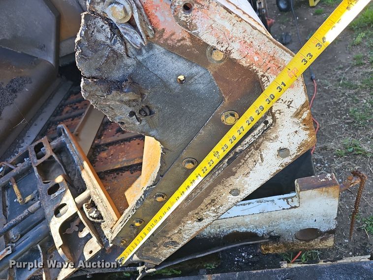 image for item EJ6283 2011 Roadtec RP195 paver