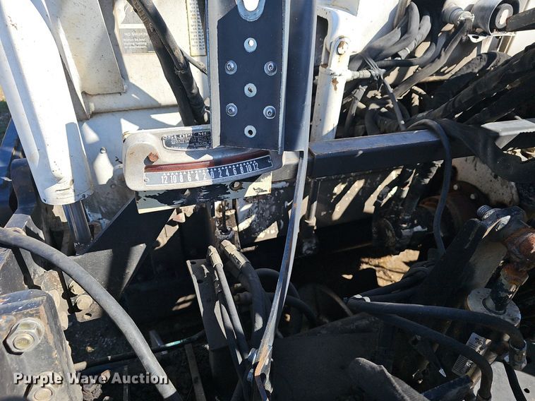 image for item EJ6283 2011 Roadtec RP195 paver