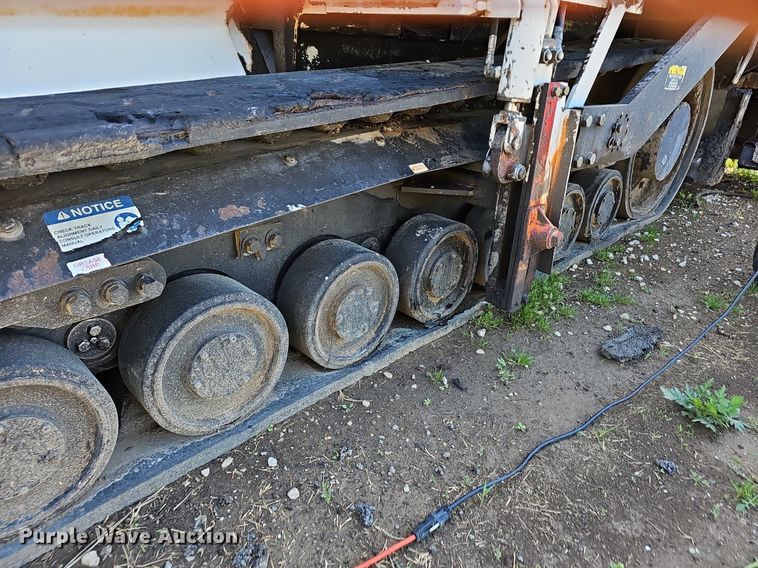 image for item EJ6283 2011 Roadtec RP195 paver