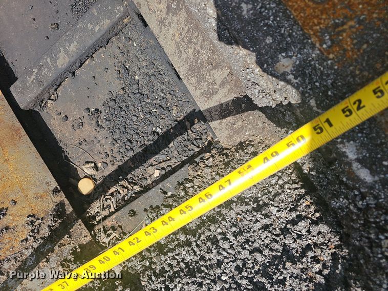 image for item EJ6284 2001 Cedar Rapids  CR361R paver