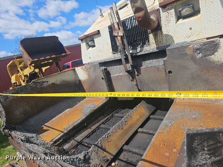 image for item EJ6284 2001 Cedar Rapids  CR361R paver