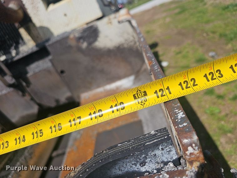 image for item EJ6284 2001 Cedar Rapids  CR361R paver