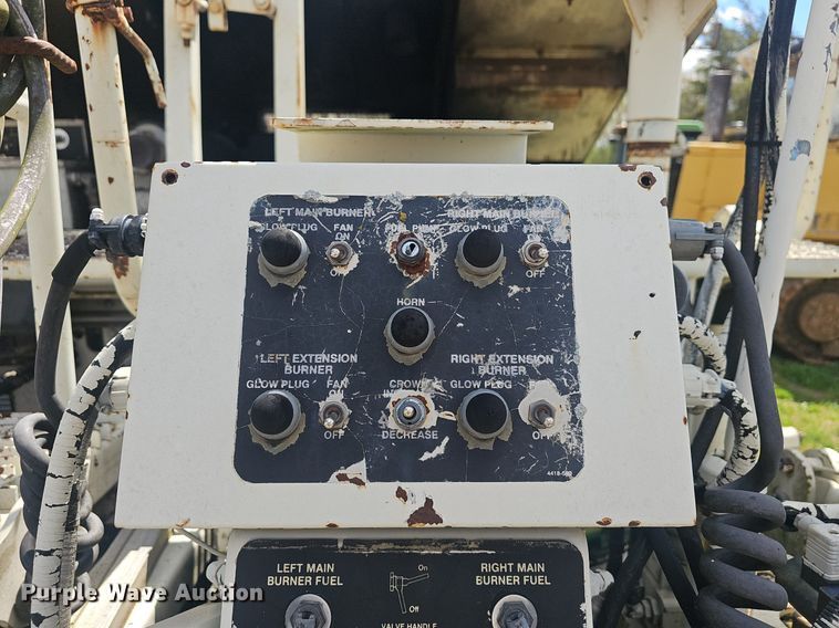 image for item EJ6284 2001 Cedar Rapids  CR361R paver