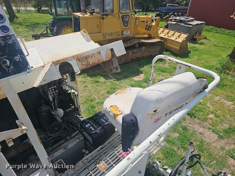 image for item EJ6284 2001 Cedar Rapids  CR361R paver