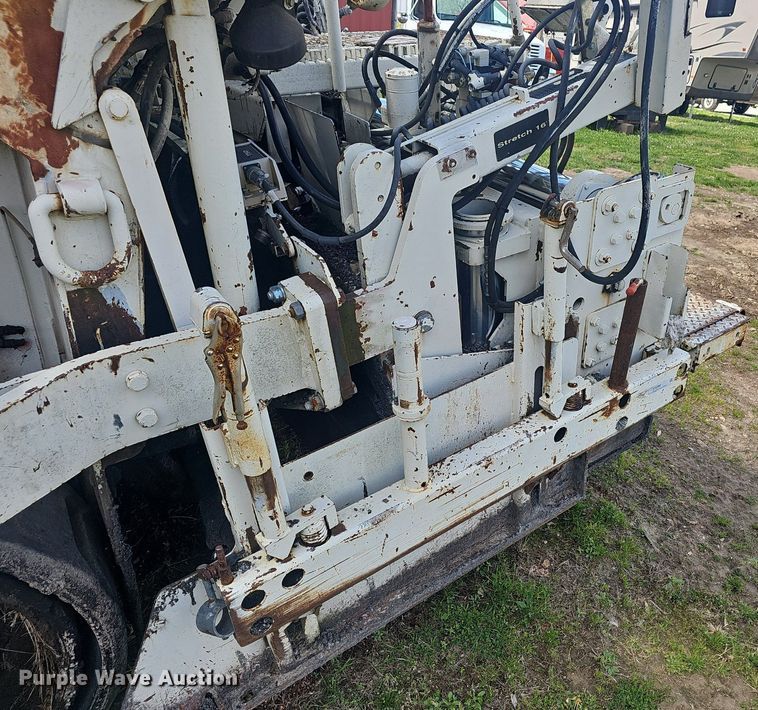 image for item EJ6284 2001 Cedar Rapids  CR361R paver